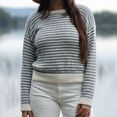 Knitting sweater 