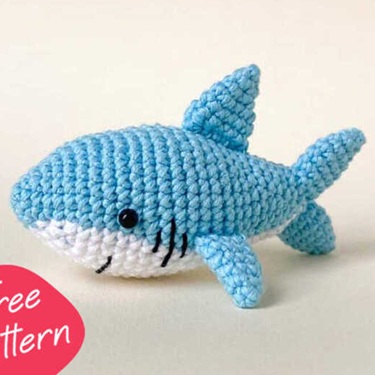 crochet a shark