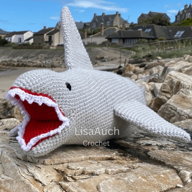 crochet a shark