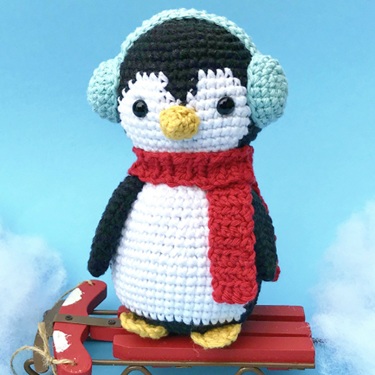 crochet penguins
