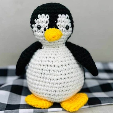crochet penguins