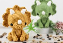 crochet triceratops