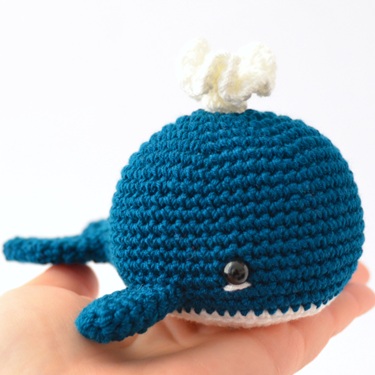 whale crochet